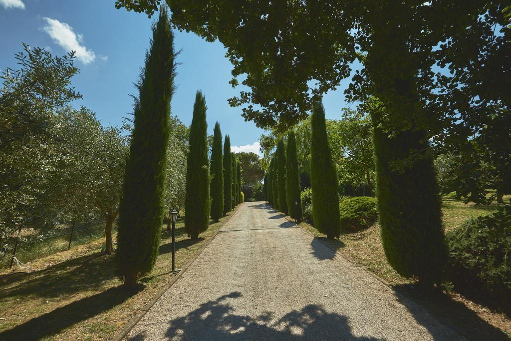 Podere Fontegallo Aparthotel Castiglione del Lago Exterior photo