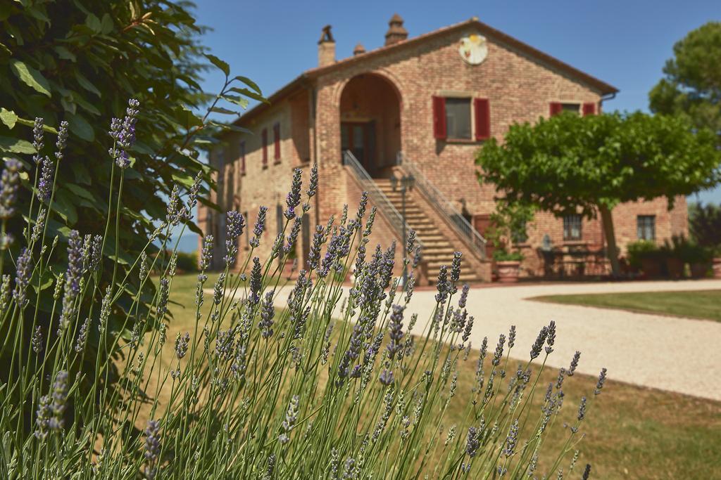 Podere Fontegallo Aparthotel Castiglione del Lago Exterior photo